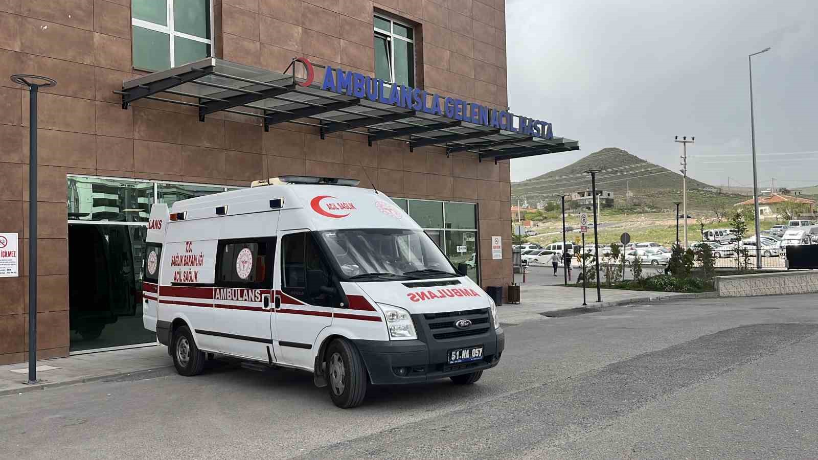 Niğde&rsquo;de yedikleri yemekten rahatsızlanan 41 kişi hastaneye başvurdu