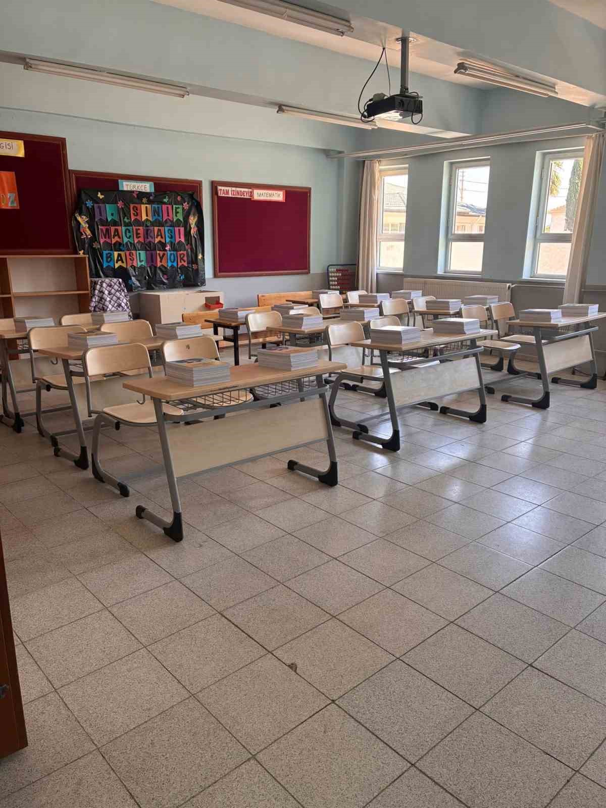 Yatağan&rsquo;da 120 bin ders kitabı &ouml;ğrencilerin sıralarında hazır