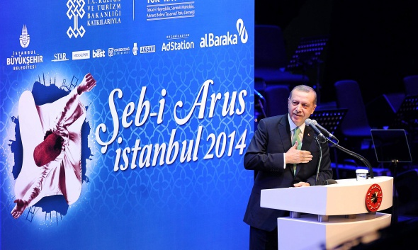 Erdoğan, Şeb-i Arus etkinliğinde Yavuz Bingöl’ü alkışladı