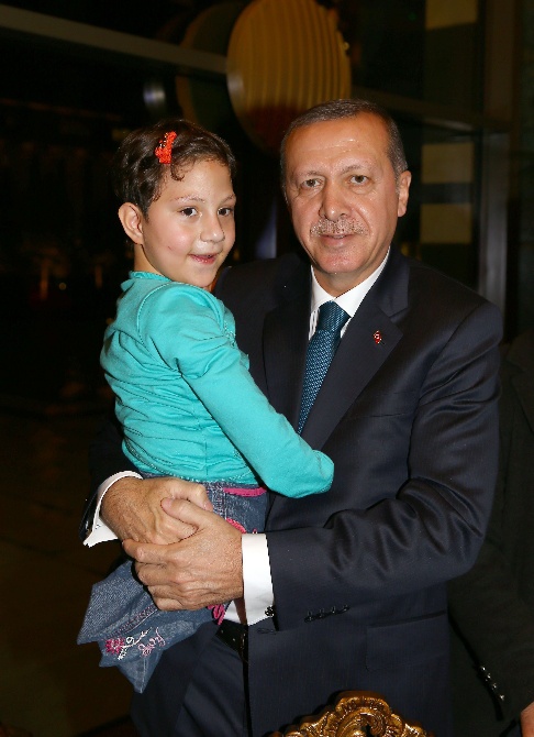 Erdoğan, engelli çocuğu kırmadı