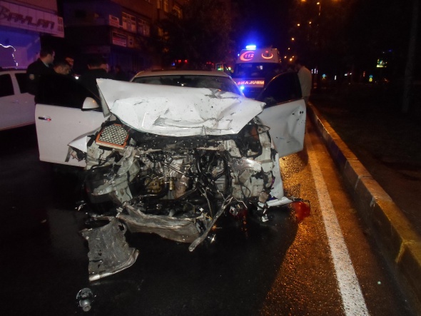 Diyarbakır'da trafik kazası: 2’si ağır 7 yaralı