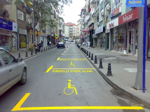 Engelli araçlarına sokakta şarj desteği