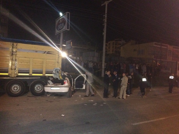 Mersin'de trafik kazası; 4 ölü 2 yaralı