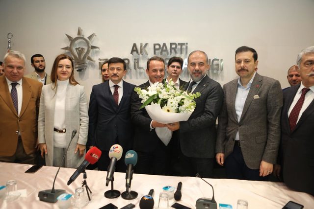 AK Parti İzmir İl Başkanı Şengül görevi devraldı