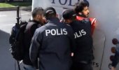 Taksim'e Yürümek İsteyen Gruplara Müdahale Anı Kamerada, Gözaltı Sayısı Yükseldi
