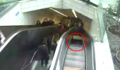 İBB'den Çöken Yürüyen Merdivenle İlgili Açıklama: Merdivenin Arızalı Olduğunu Belirten Bariyer Kaldırılmış