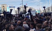 Taksim'de Yürümek İsteyen HDP'lilere Polisten İlginç Sözler: Sizi Yürütürsem Ayıp Etmiş Olurum