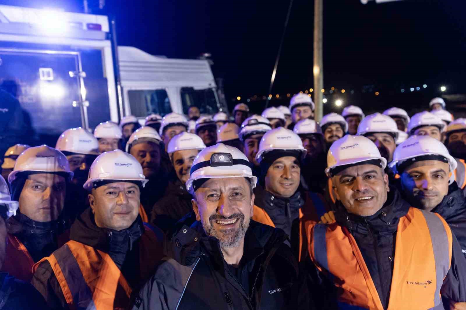 Türk Telekom CEO’su Ümit Önal: “Fiberin hızını Türkiye’nin her köşesine taşıyoruz”