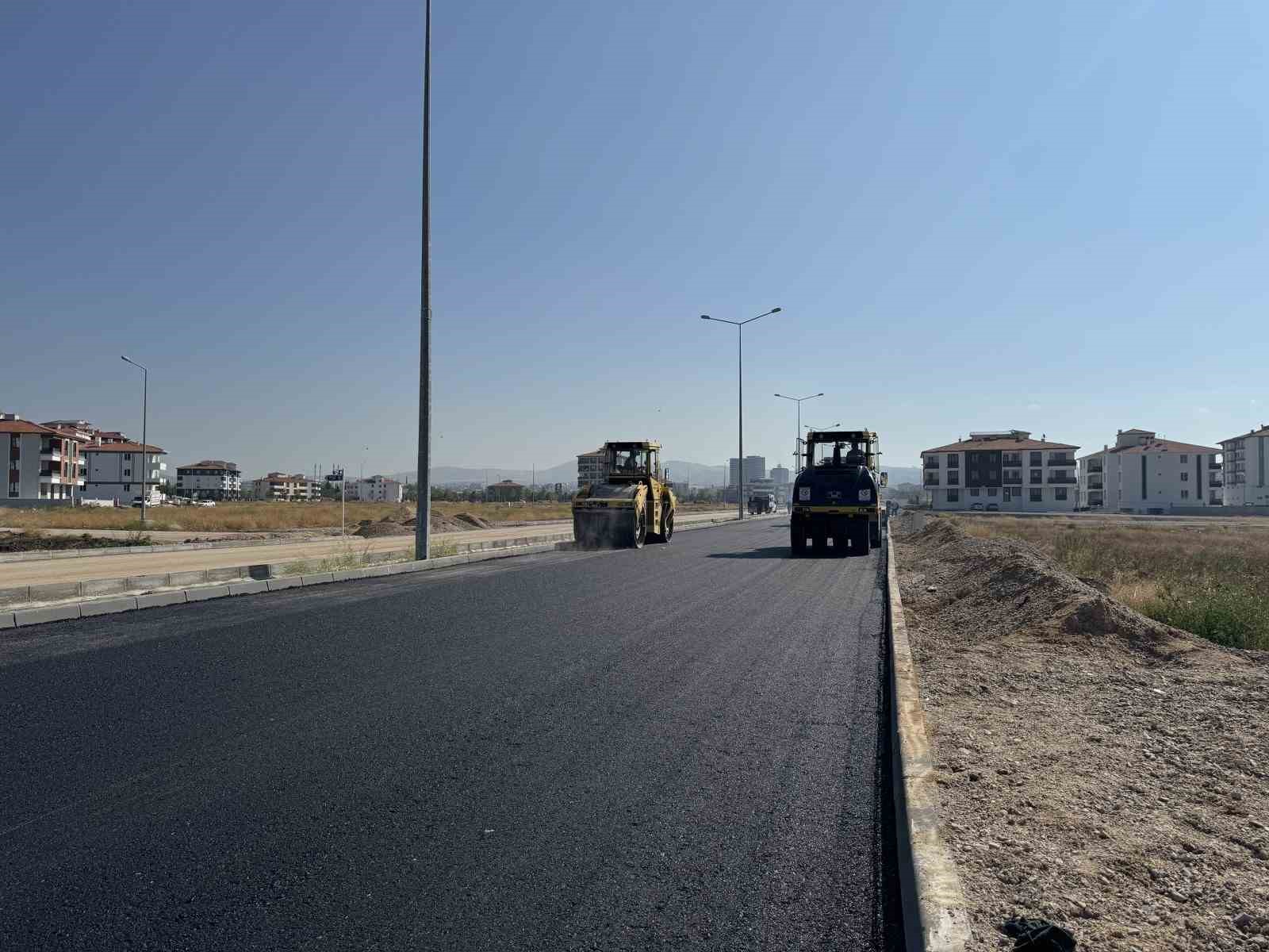 Çorum Belediyesi bir yılda 83 bin ton asfalt serdi