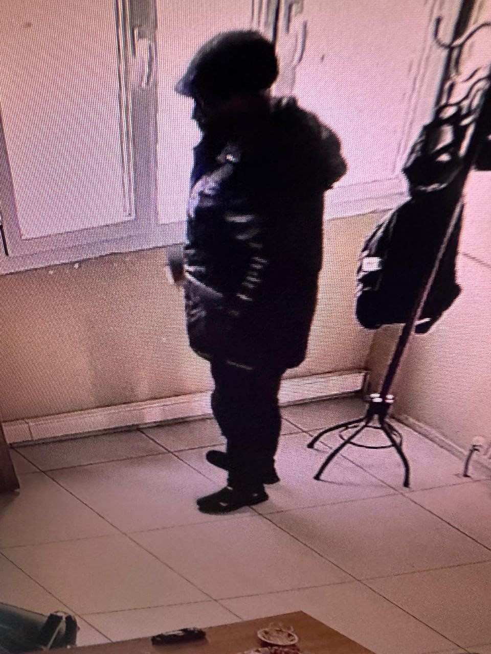 Adana&rsquo;da fırından cep telefonu &ccedil;alan hırsız tutuklandı
