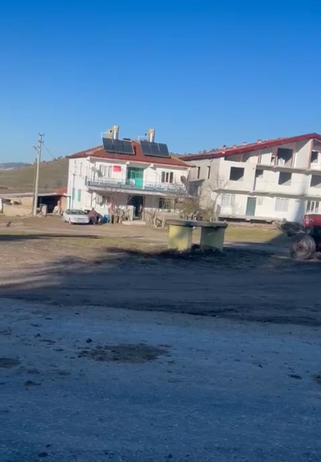 Afyonkarahisar&rsquo;da 2 kişinin &ouml;ld&uuml;ğ&uuml; silahlı kavgaya jandarmanın m&uuml;dahalesi katliamı &ouml;nledi
