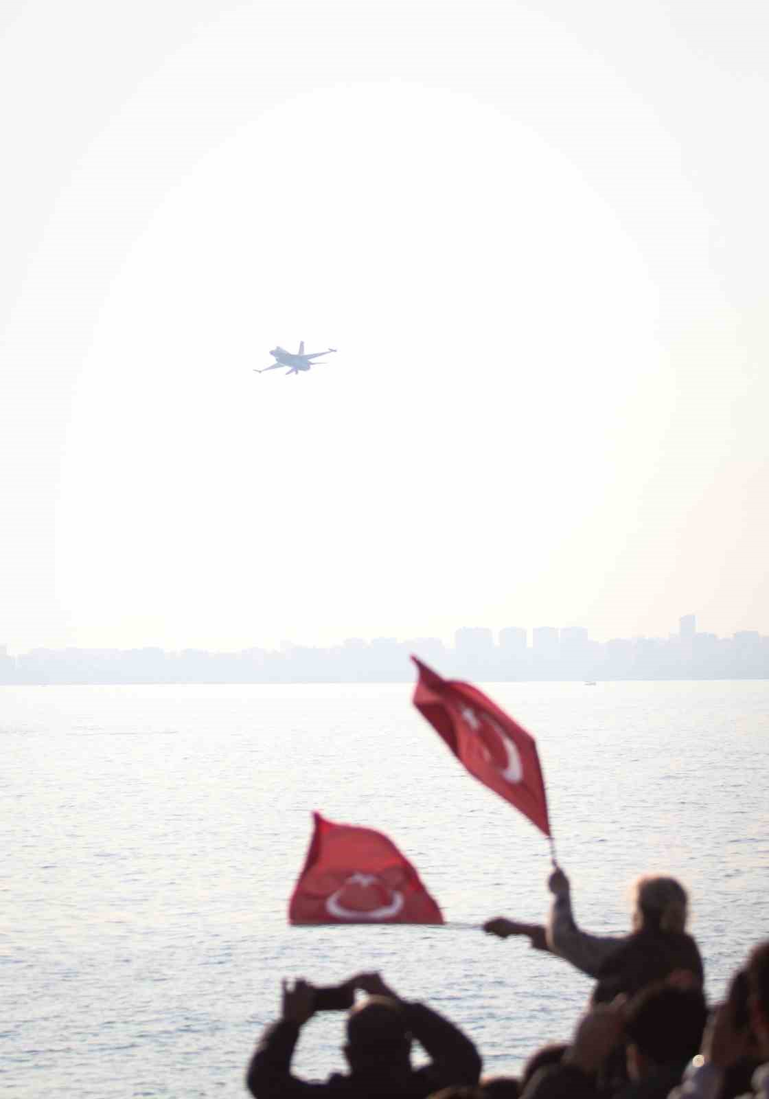 SOLOT&Uuml;RK, 2025&rsquo;in ilk g&ouml;steri u&ccedil;uşunu Mersin&rsquo;de yaptı
