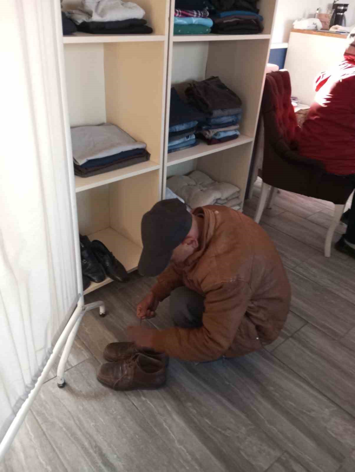 Ayvalık&rsquo;ta Sosyal Market y&uuml;zleri g&uuml;ld&uuml;r&uuml;yor
