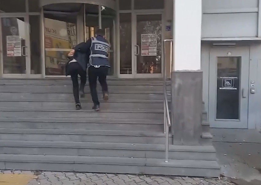 Kayseri&rsquo;de 13 yıl kesinleşmiş cezası bulunan şahıs yakalandı
