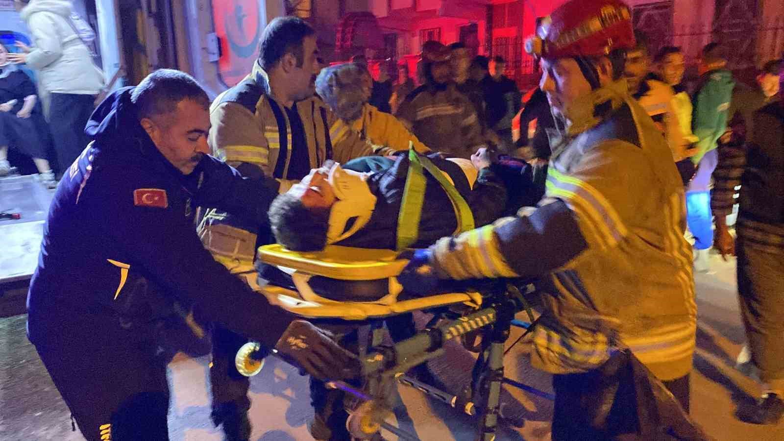 Bursa&rsquo;da 2 otomobil &ccedil;arpıştı: 3 yaralı
