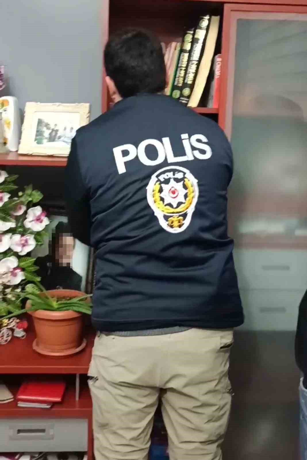 Kütahya’da çaldıkları araçları “change” yaparak satan 4 kişi yakalandı