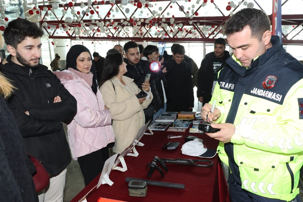 Jandarma ile onurlu bir geleceğe