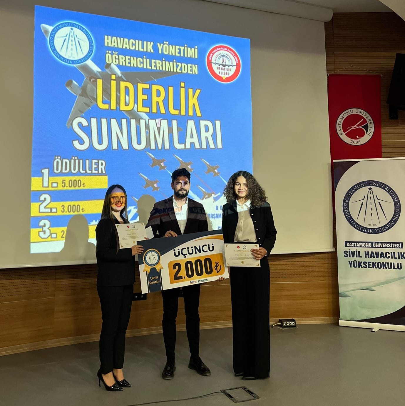 Kastamonu’da üniversite öğrencileri liderlik sunumlarıyla yarıştı