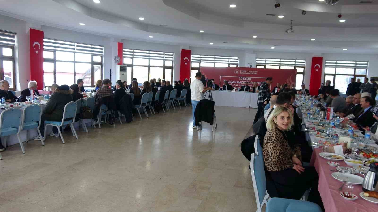 Vali Hacıbektaşoğlu’ndan ruhsat iptali ve altın arama açıklaması