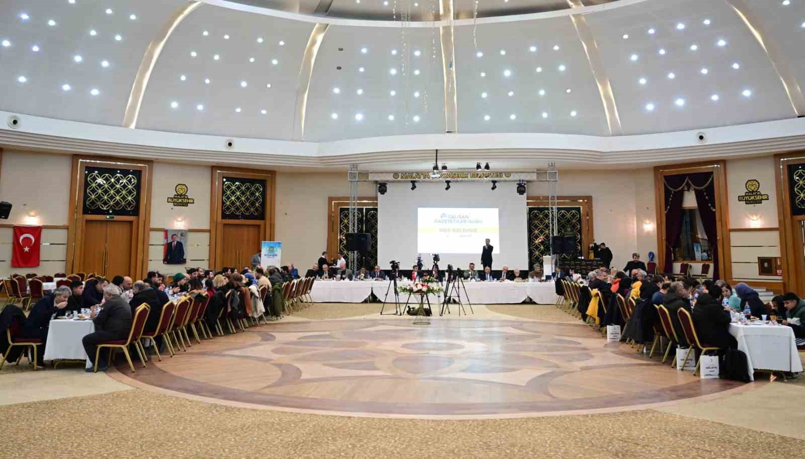 Başkan Er: "Gazeteciler, Malatya&rsquo;nın vicdanı ve aynası"
