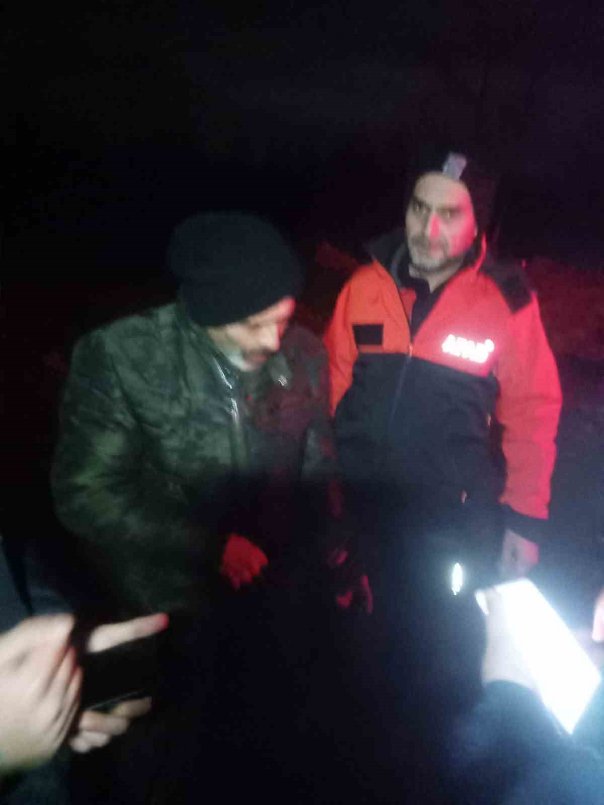 Ormanlık alanda kaybolan &ccedil;ift arama kurtarma ekiplerince bulundu
