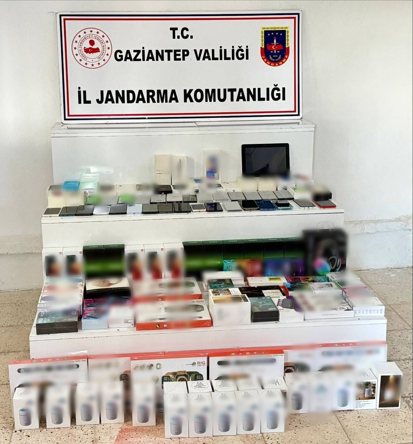 Gaziantep&rsquo;te 3 milyon TL değerinde ka&ccedil;ak &uuml;r&uuml;n ele ge&ccedil;irildi
