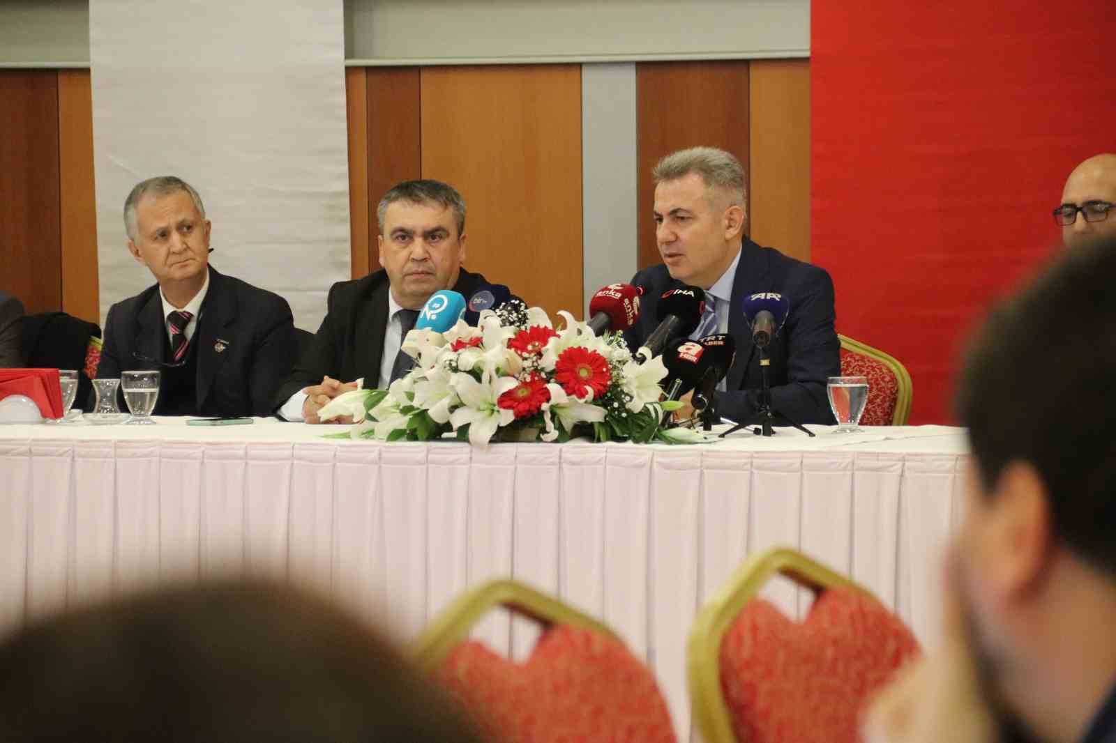 Vali Elban&rsquo;dan &lsquo;uyuşturucu&rsquo; a&ccedil;ıklaması: &ldquo;Ge&ccedil;en yıla oranla ciddi anlamda d&uuml;ş&uuml;ş var&rdquo;
