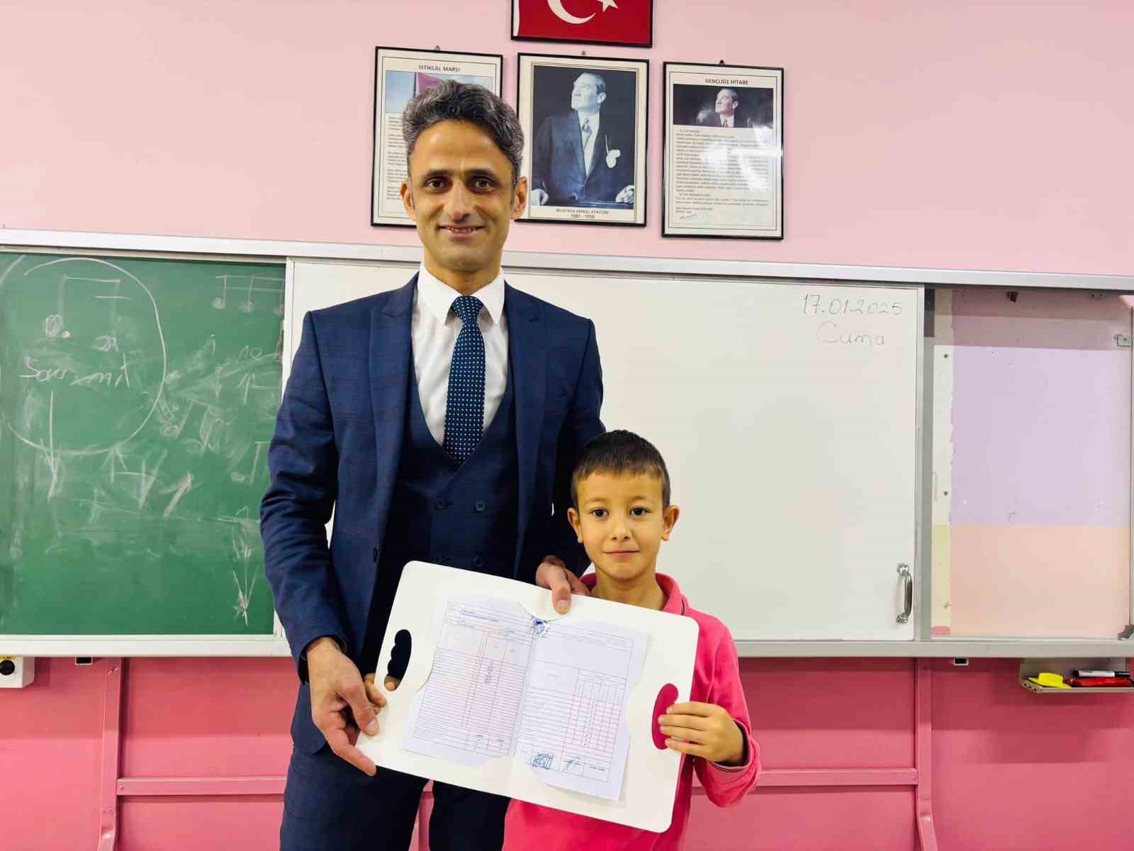 &Ccedil;aycuma&rsquo;da 11 bin 894 &ouml;ğrenci yarı yıl tatiline &ccedil;ıktı
