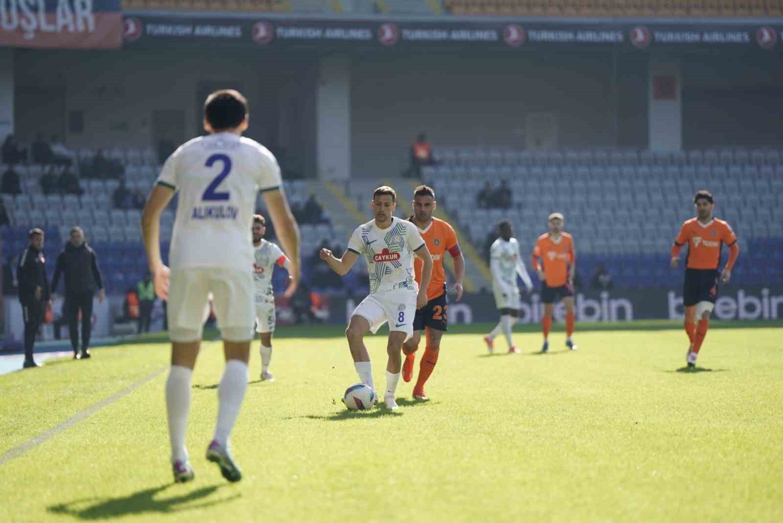 Trendyol S&uuml;per Lig: Başakşehir: 0 - &Ccedil;aykur Rizespor: 0 (Ma&ccedil; devam ediyor)

