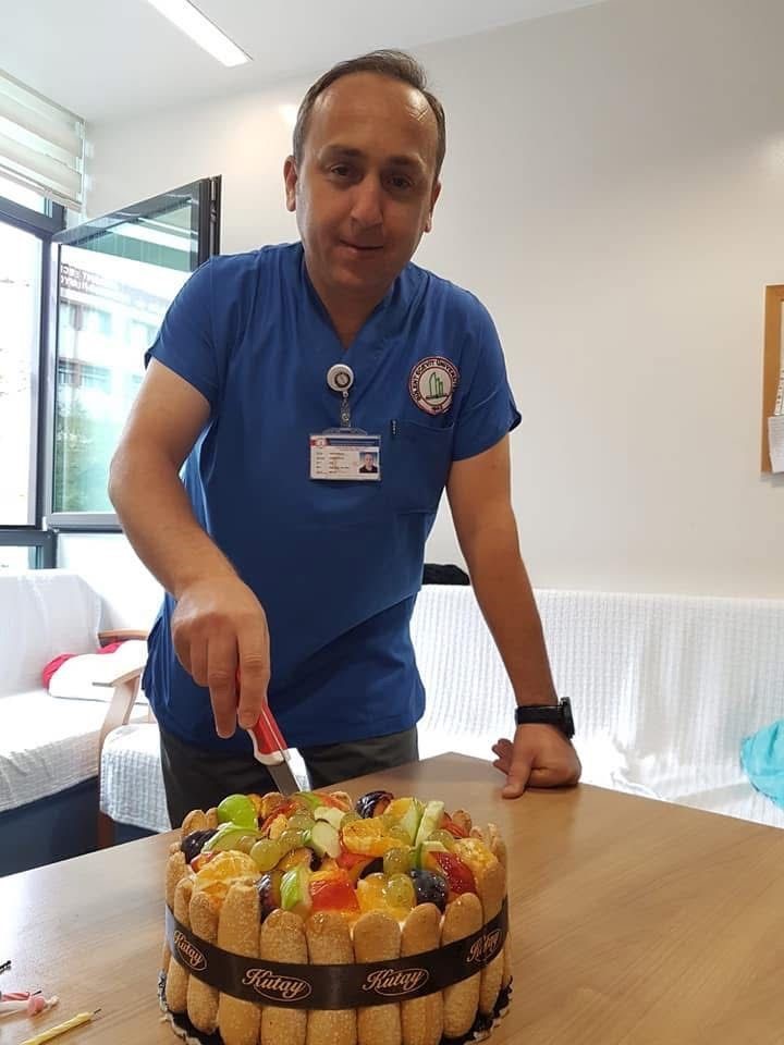 Baba ve 6 yaşındaki kızına &ccedil;arpan s&uuml;r&uuml;c&uuml; tutuklandı
