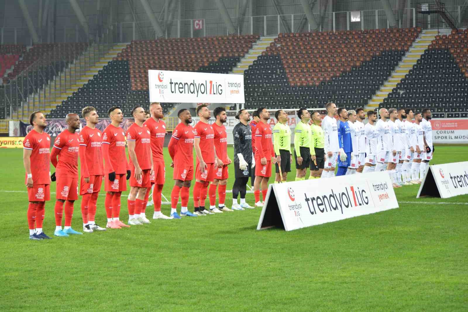 Trendyol 1. Lig: &Ccedil;orum FK: 3 - &Uuml;mraniyespor: 1
