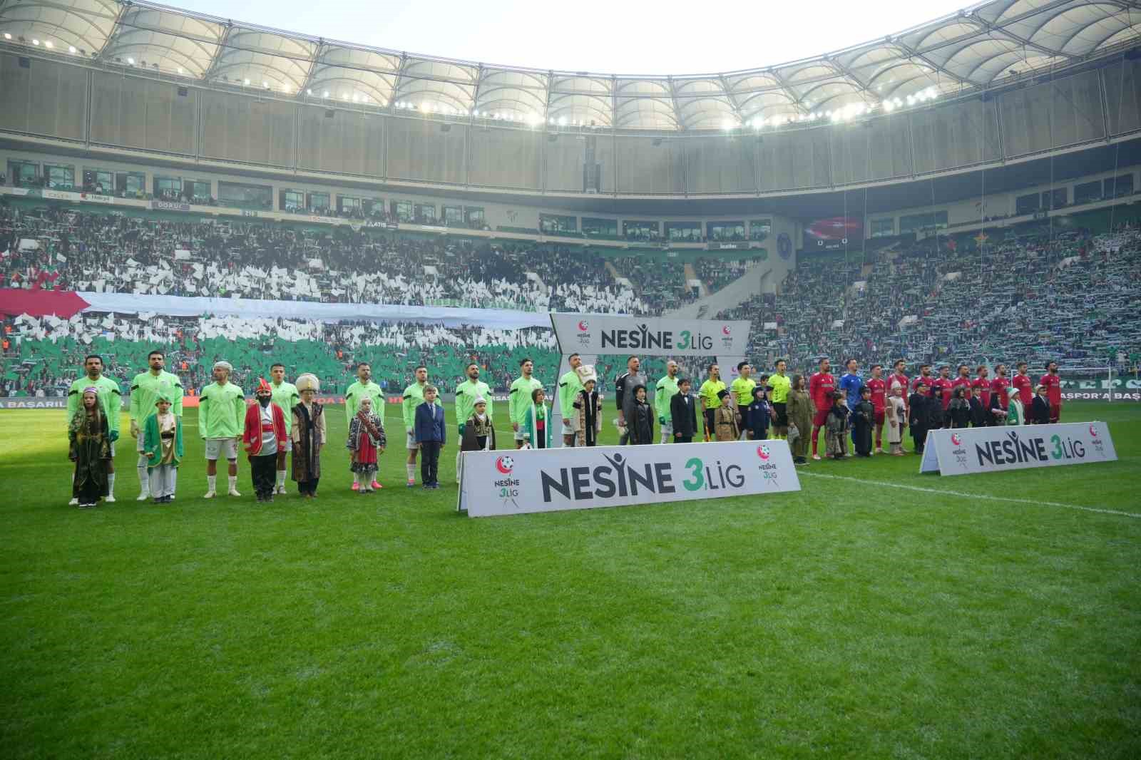 Bursaspor taraftarlarından Filistin’e destek