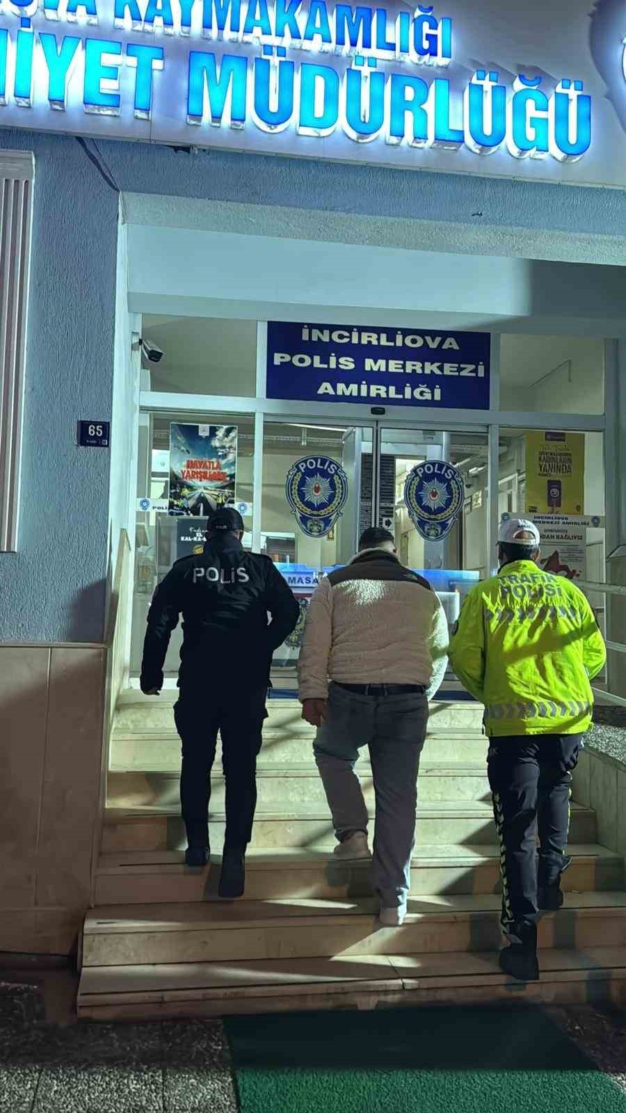 Trafiği tehlikeye d&uuml;ş&uuml;ren motosiklet s&uuml;r&uuml;c&uuml;s&uuml;ne 67 bin lira ceza yazıldı
