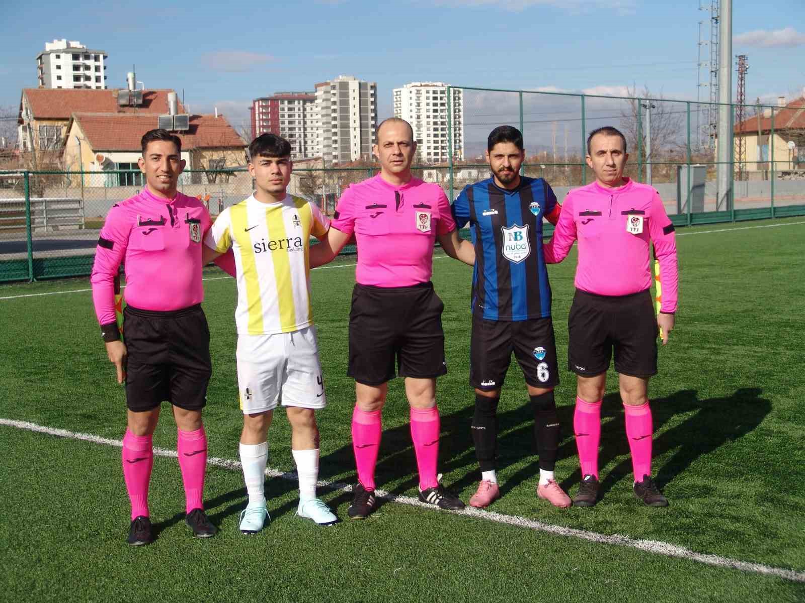 İsmail Okumuş FK sahadan &ccedil;ekildi
