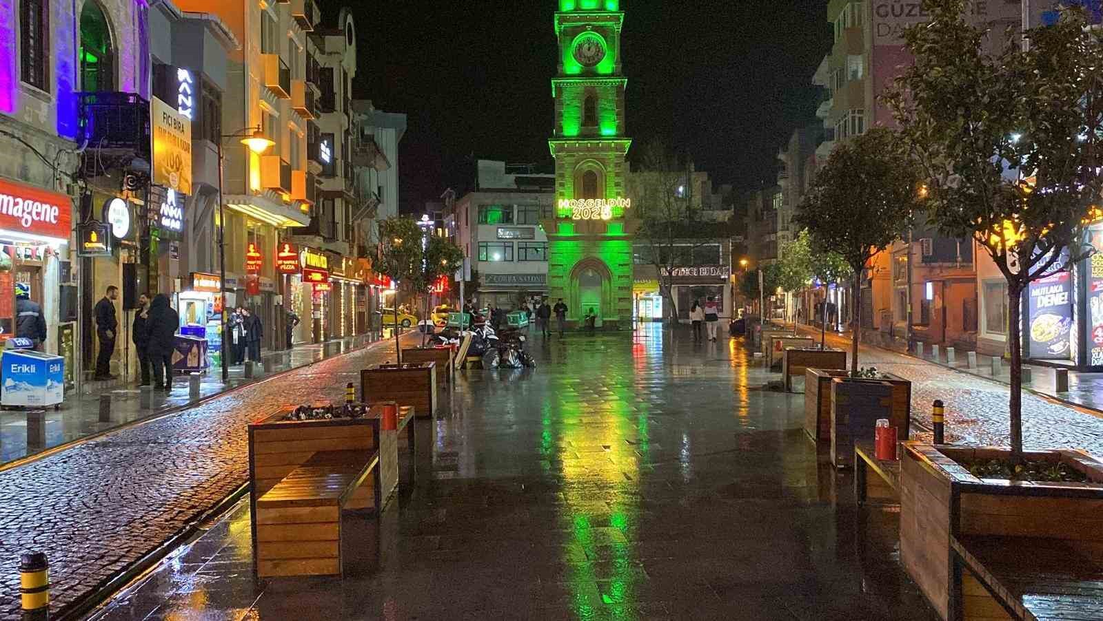 AFAD: &ldquo;Deprem sonrası olumsuz bir durum bulunmamaktadır&rdquo;
