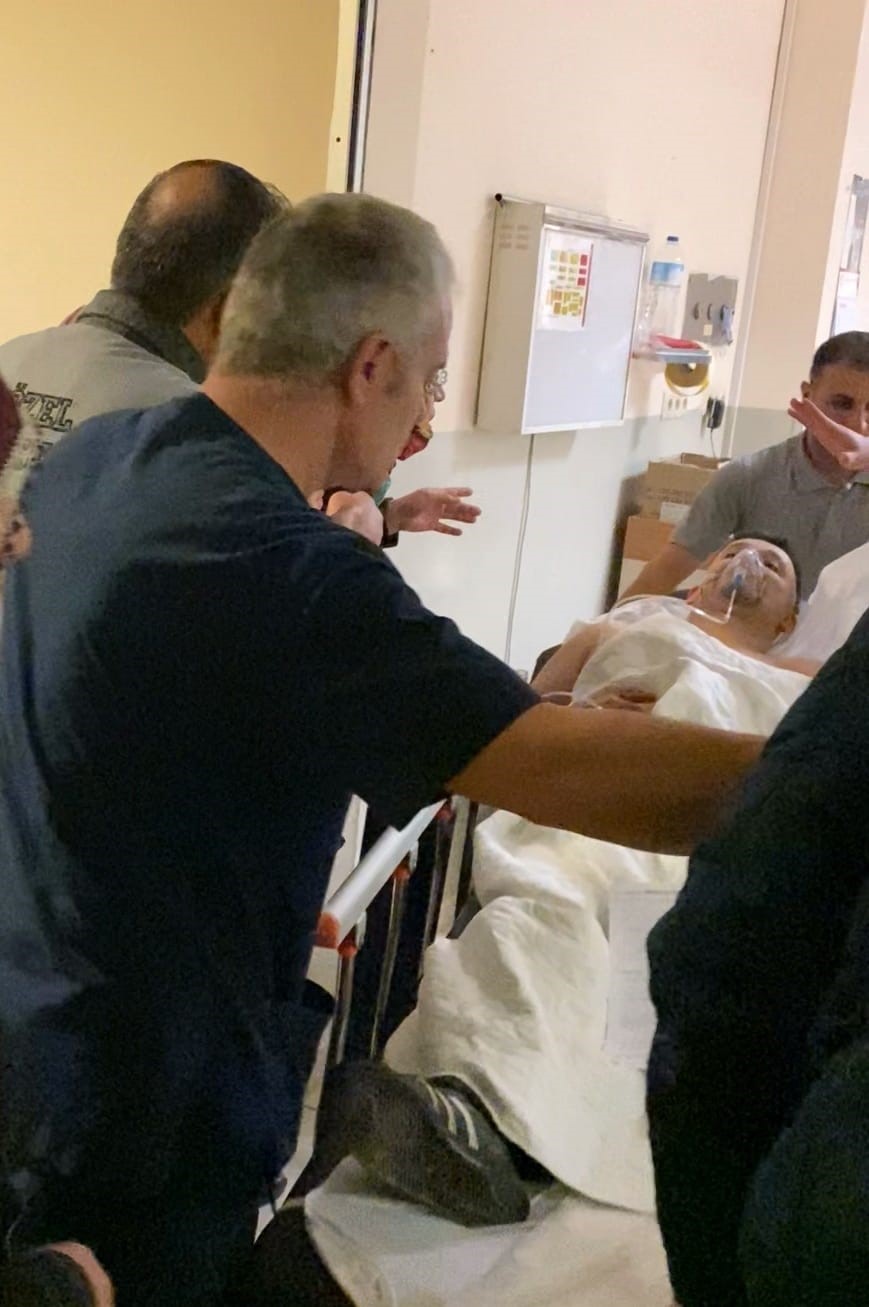 Bı&ccedil;aklı kavga sonrası olay yerinden ka&ccedil;an ş&uuml;pheliler kaza yaptı: 1 &ouml;l&uuml;, 2 yaralı
