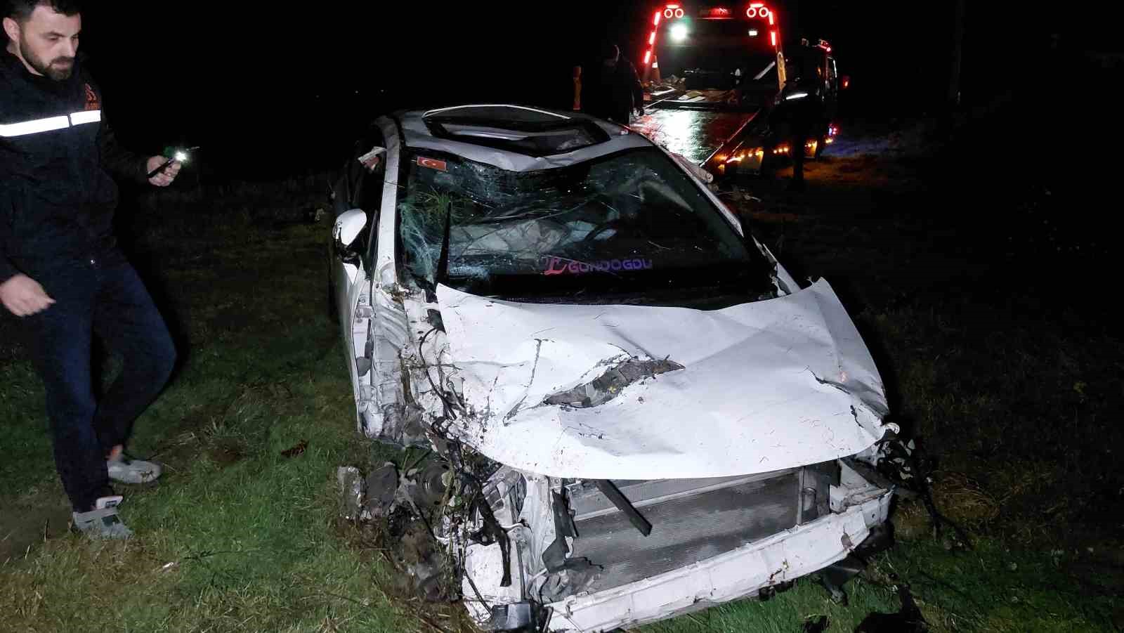 Samsun’da kontrolden çıkan otomobil takla attı: 3 yaralı