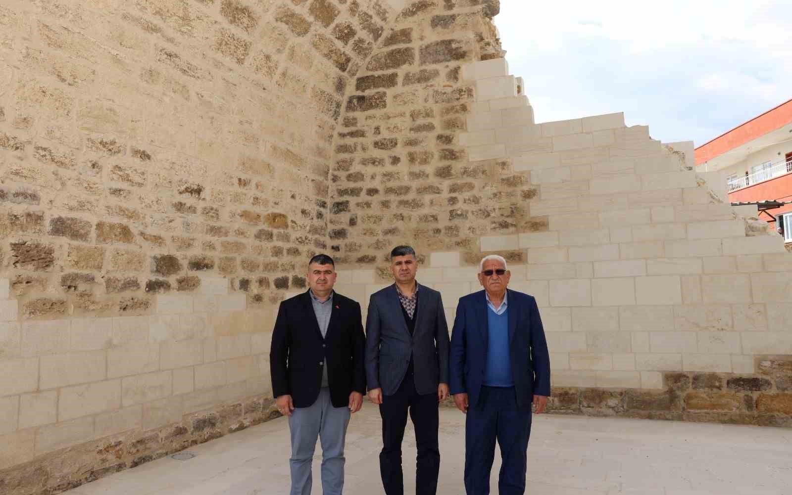 Şener: "Mahallelerimizin gelişmesi i&ccedil;in hızla &ccedil;alışıyoruz"
