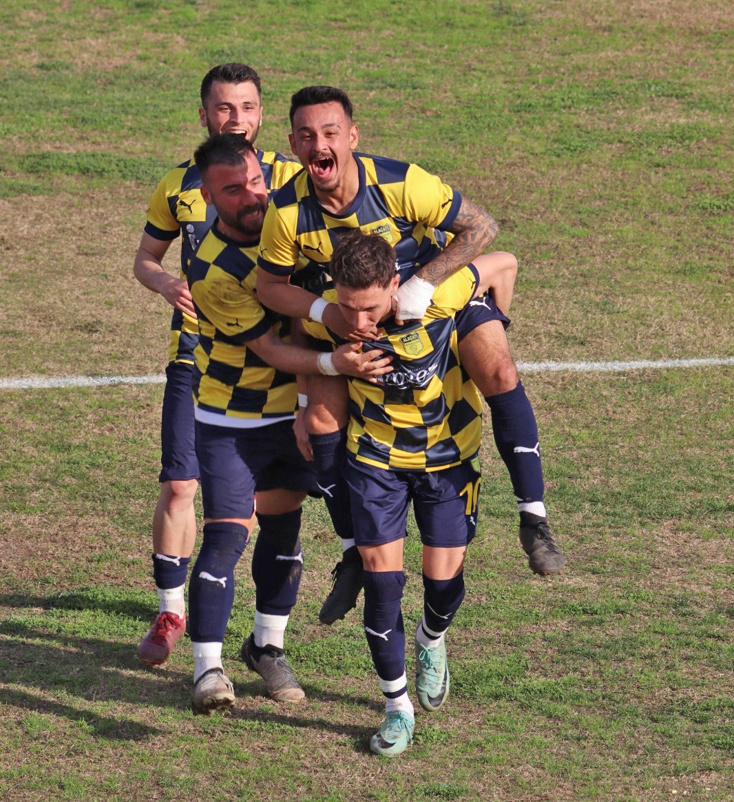 İmren Ala&ccedil;atıspor zirveye tırmanıyor
