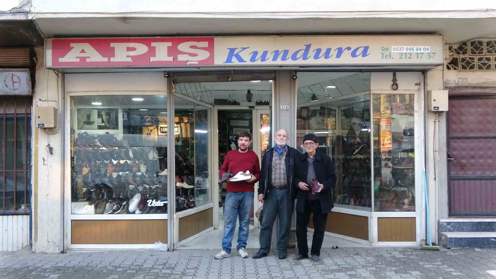 Kundura ustası: &ldquo;Babamın mirasını yaşatıyorum&rdquo;
