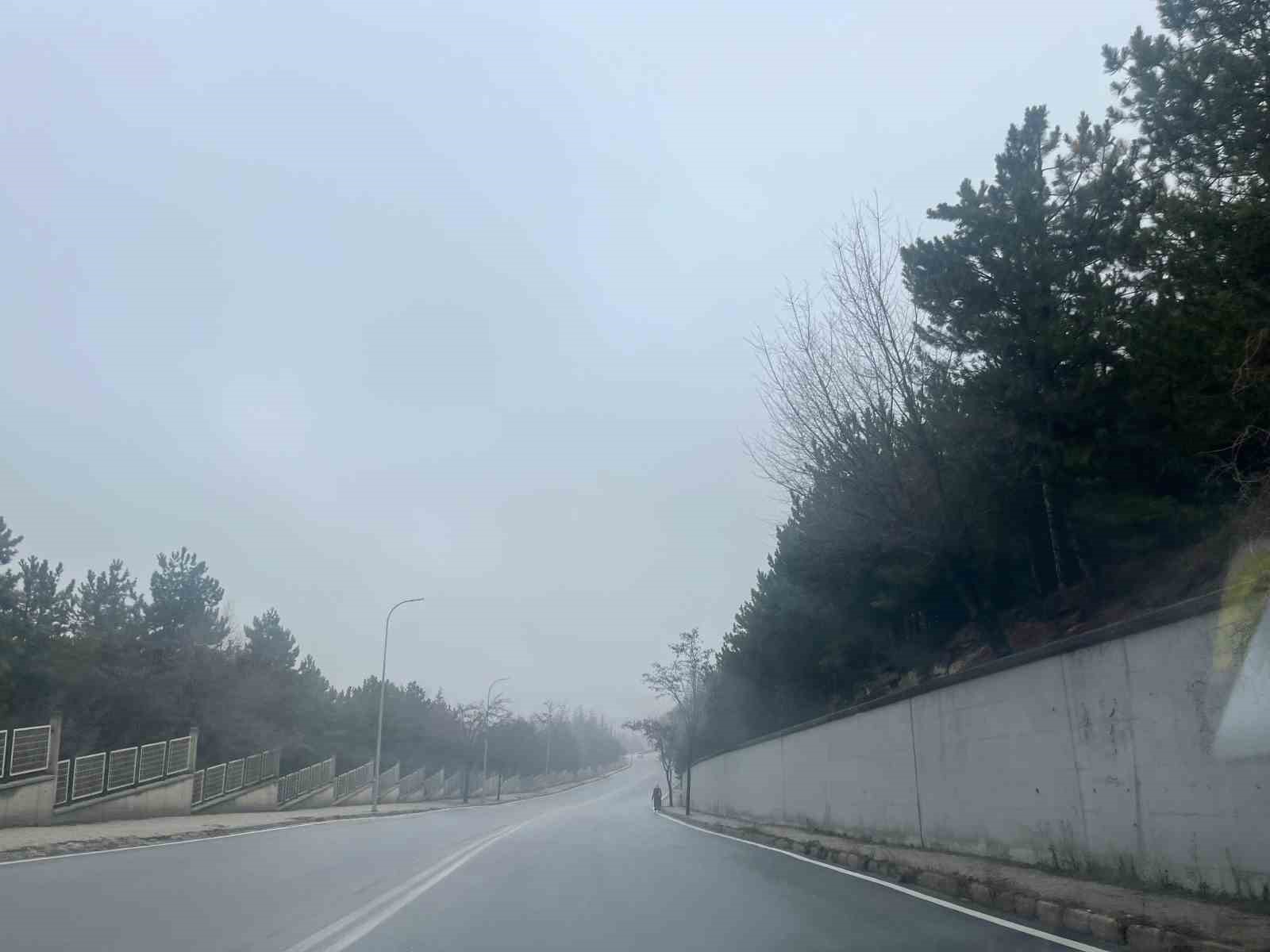 Eskişehir&rsquo;de yoğun sis havadan g&ouml;r&uuml;nt&uuml;lendi
