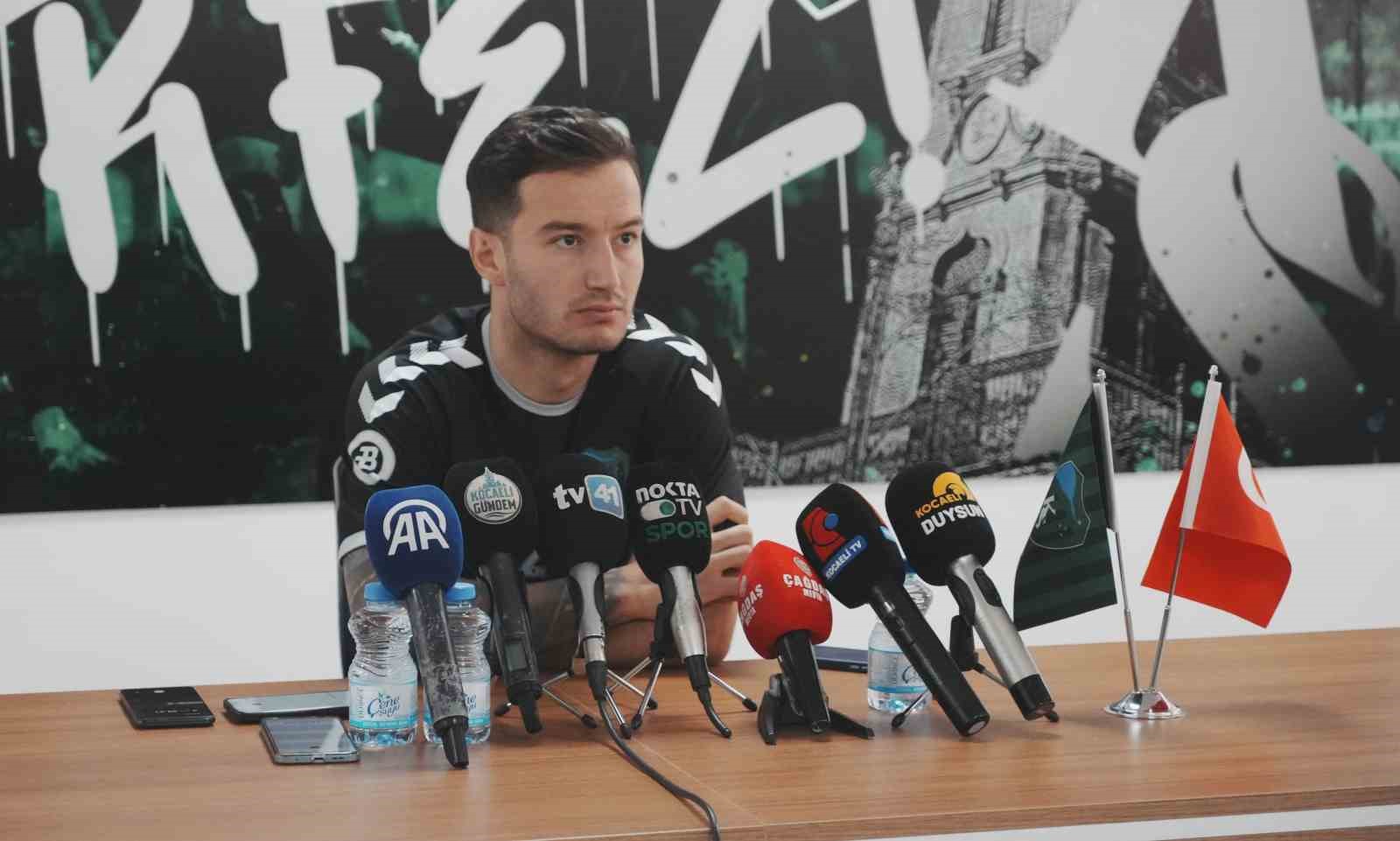 Oğulcan &Ccedil;ağlayan: "G&uuml;n&uuml; kurtarmak değil, geleceği kurmak lazım"
