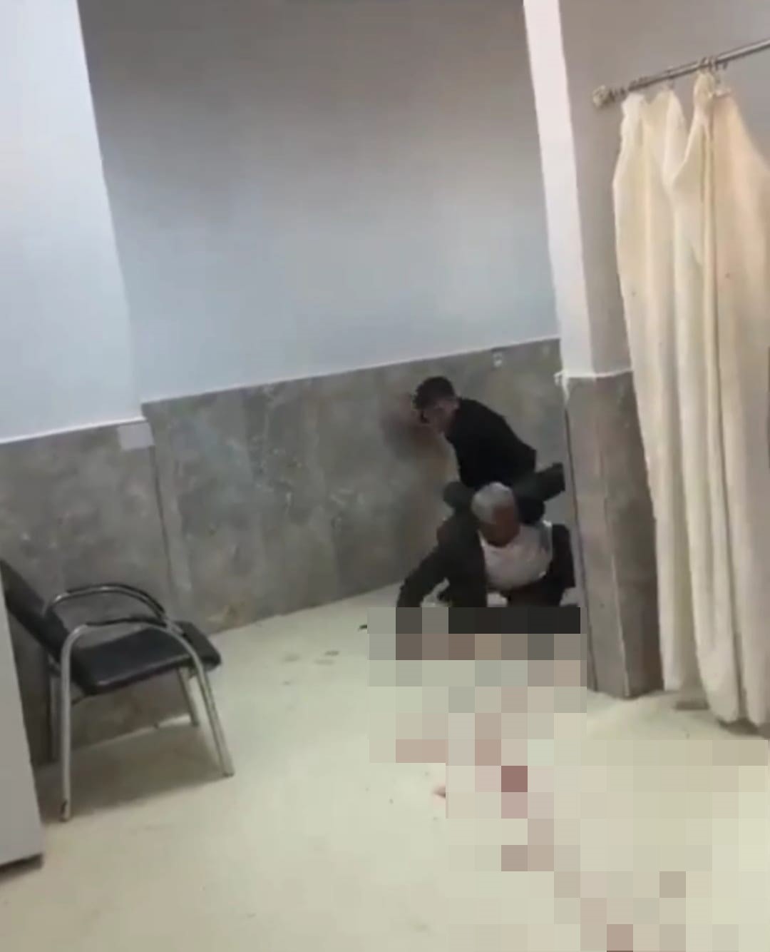 Şanlıurfa&rsquo;da hastanede bı&ccedil;aklı kavga: 5 yaralı
