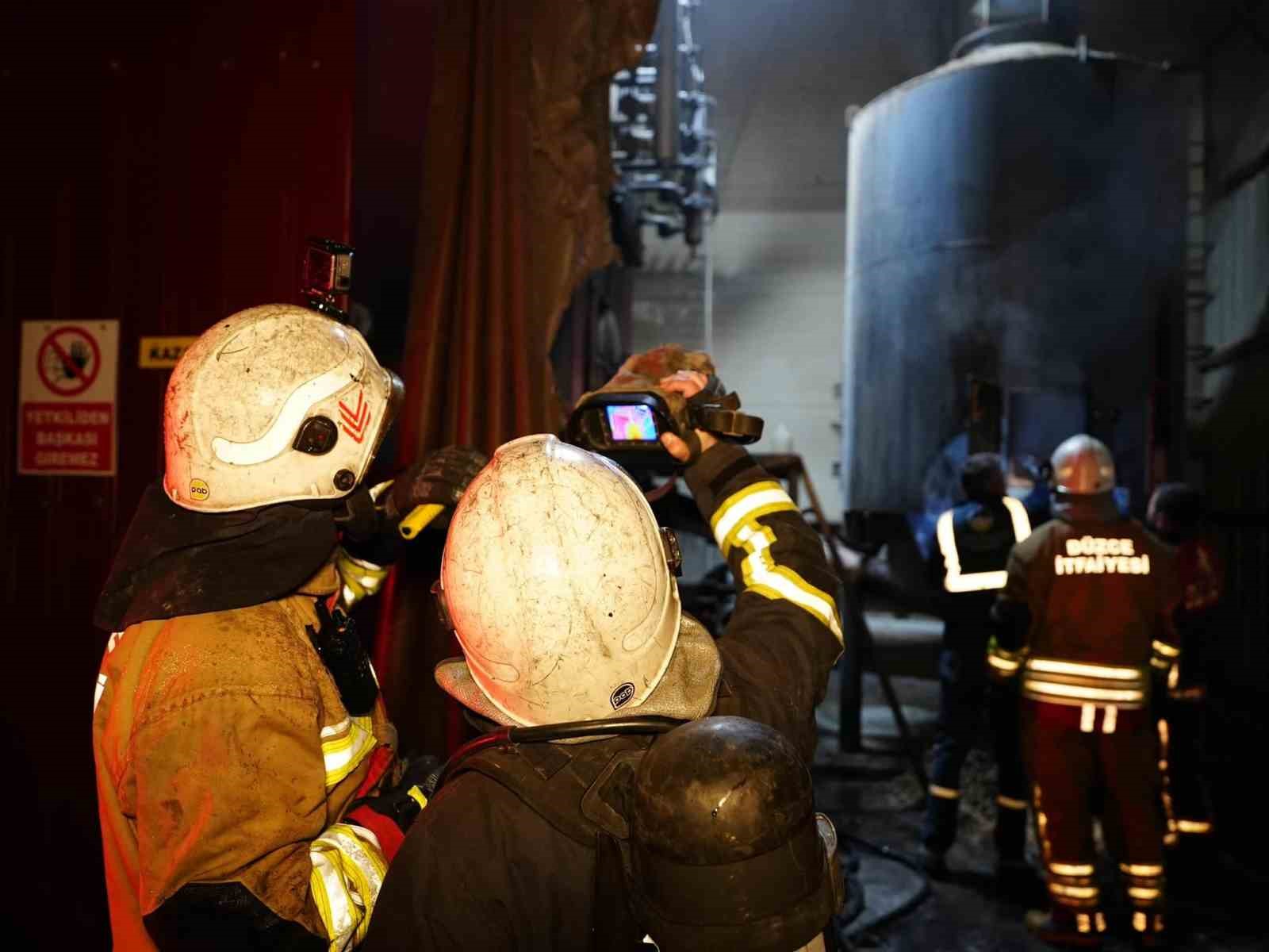 Kereste fabrikasının kazan b&ouml;l&uuml;m&uuml;nde yangın
