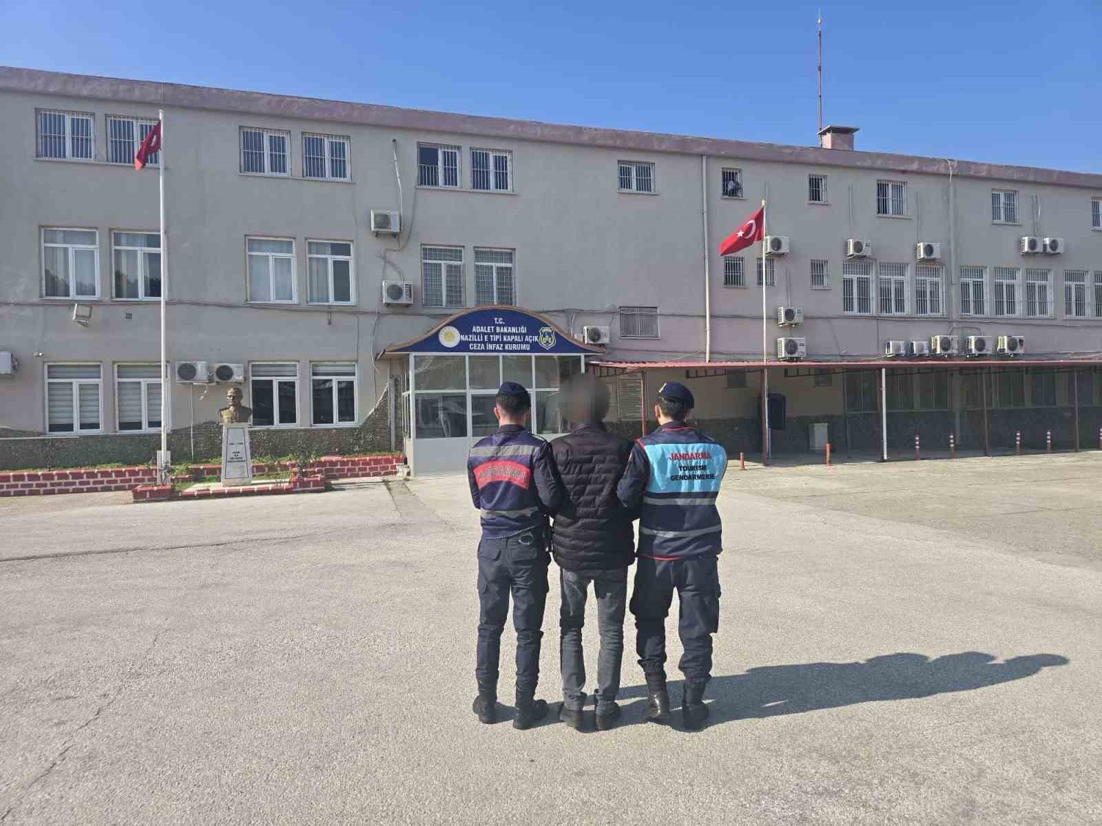 Aydın&rsquo;da 45 aranan şahıs JASAT&rsquo;tan ka&ccedil;amadı
