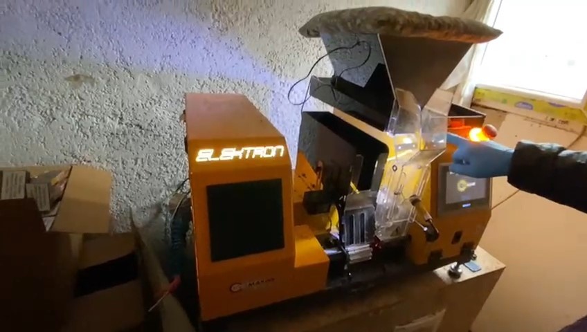 Samsun&rsquo;da ka&ccedil;ak sigara ve t&uuml;t&uuml;n operasyonu
