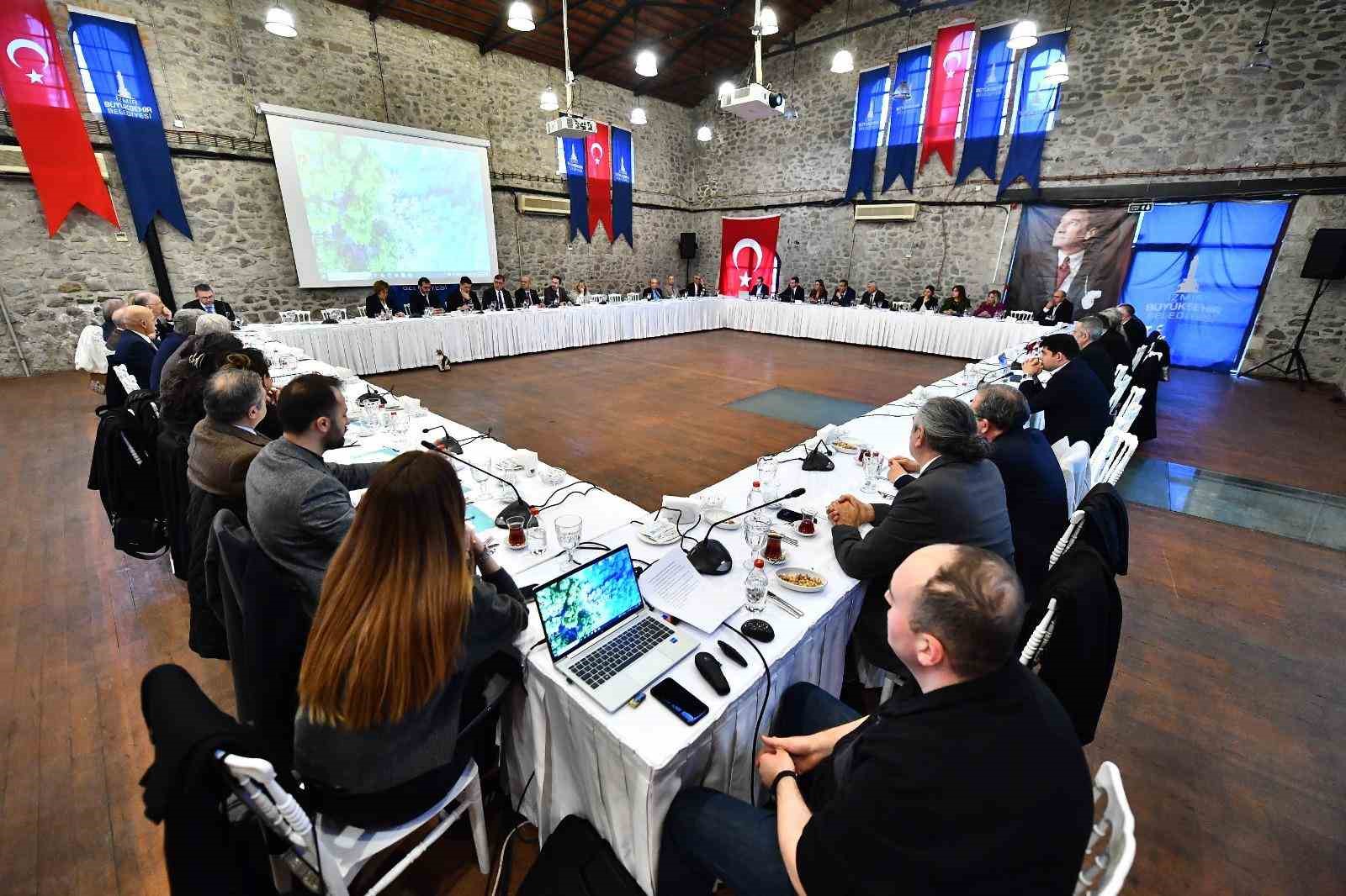 Başkan Tugay: ’Yapı stoku problemini halledeceğiz’