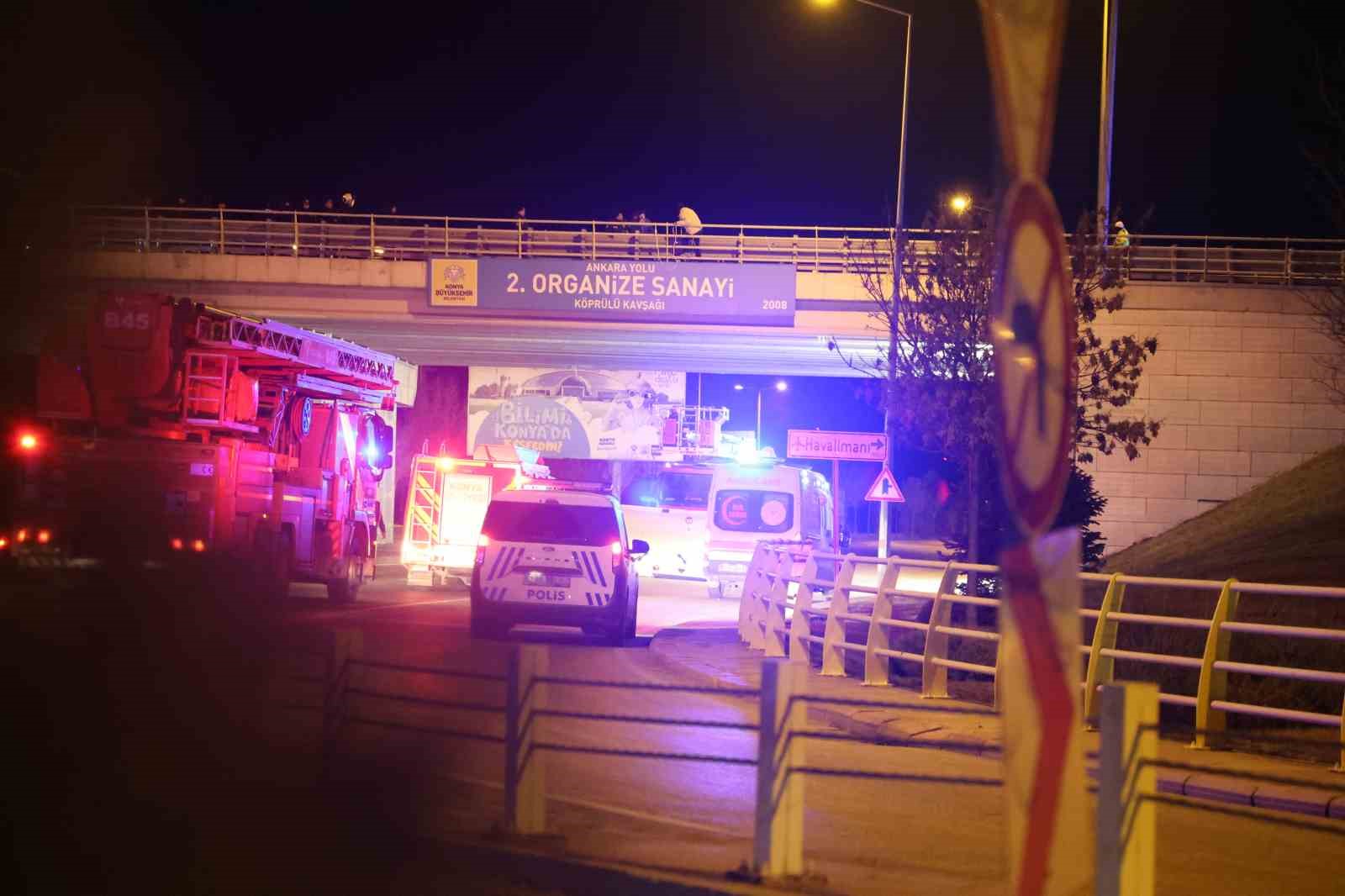 &Ccedil;evre yolunda trafik akışına intihar girişimi engeli
