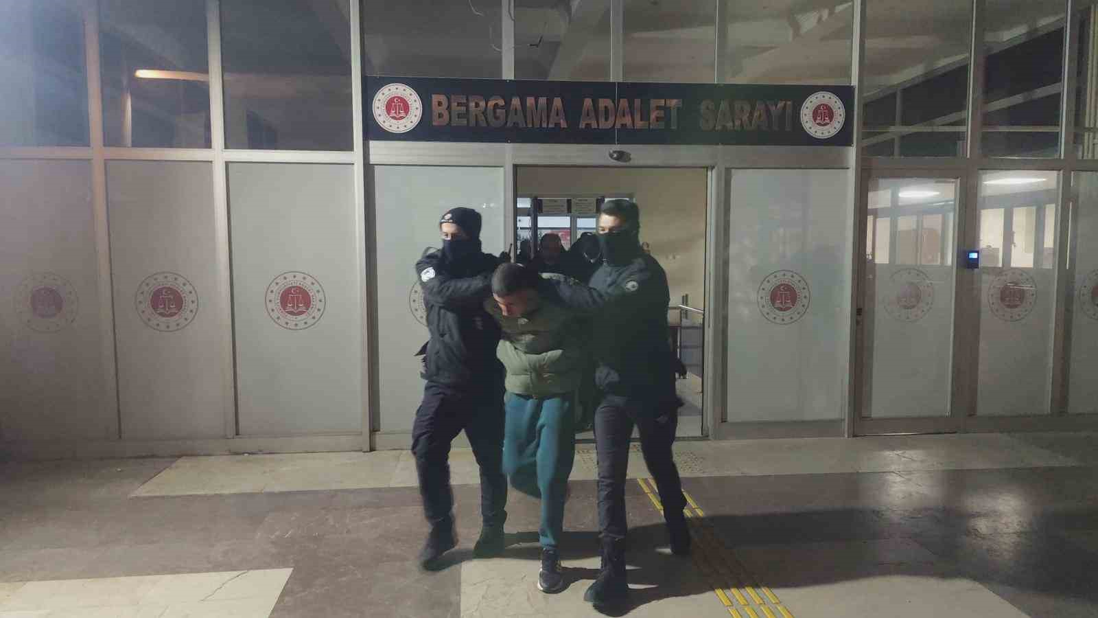 Kuzeninden devraldığı uyuşturucu ticaretinden su&ccedil;&uuml;st&uuml; yakalandı
