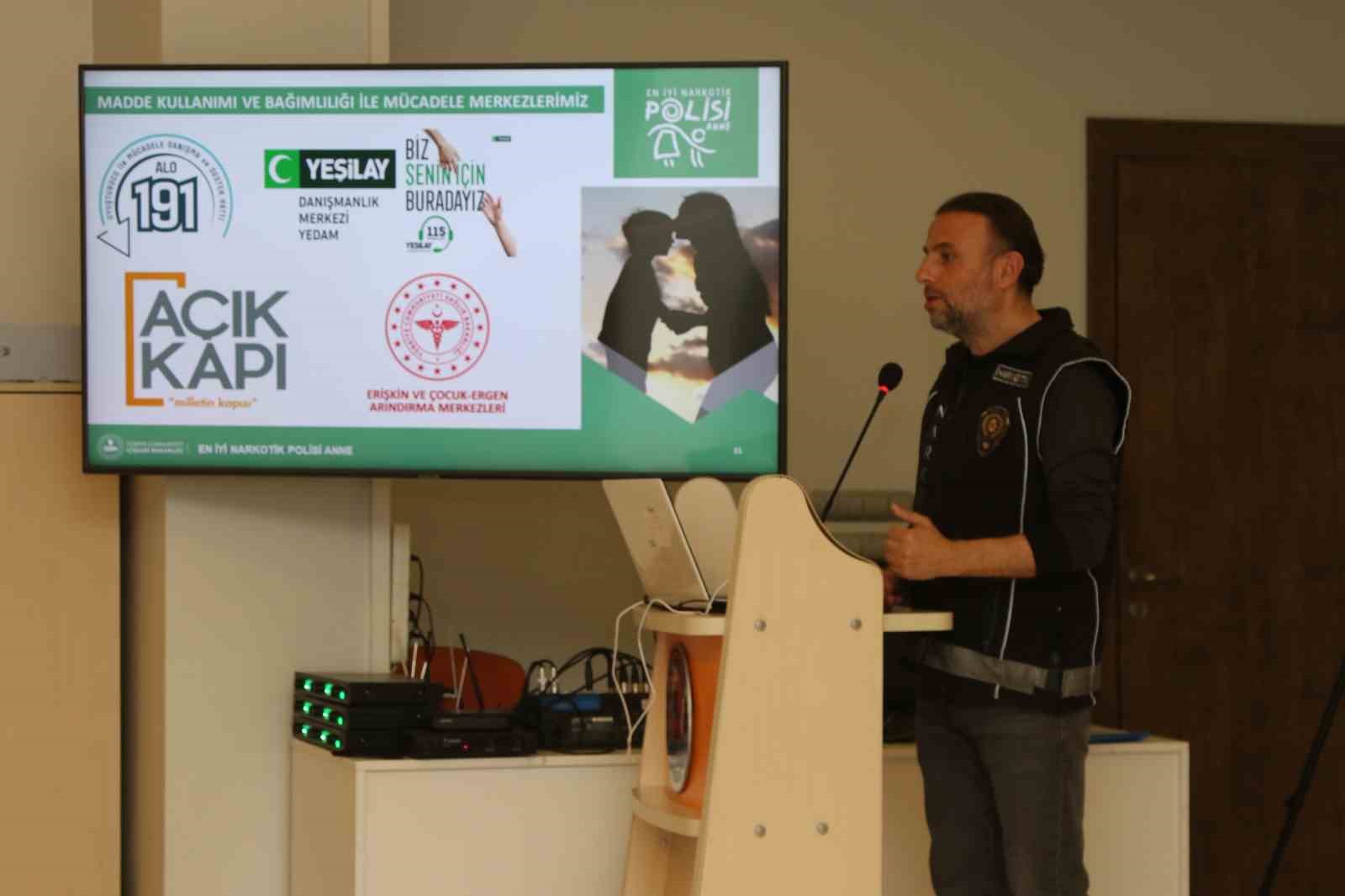 Atakum Belediyesi personeline &rsquo;uyuşturucu&rsquo; semineri
